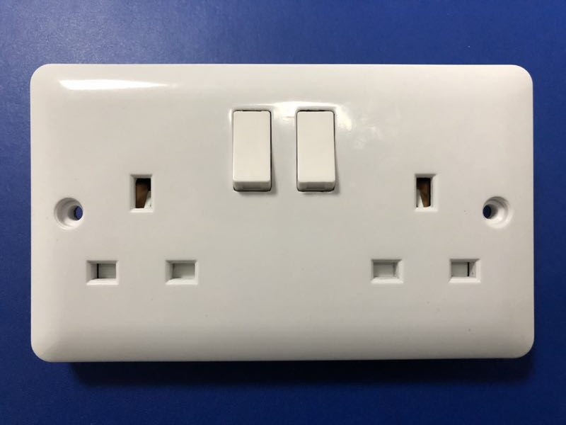 European Wall Switches and Sockets
